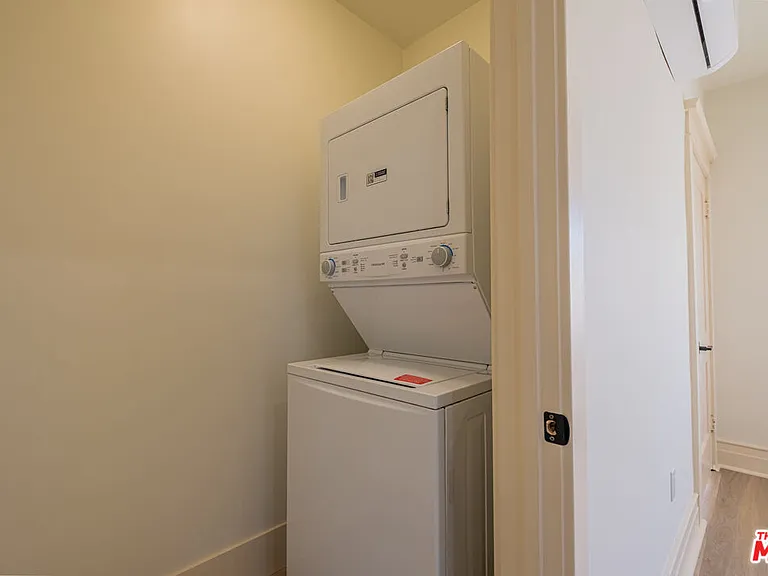 216 N Catalina Ave #216C — Photo 21