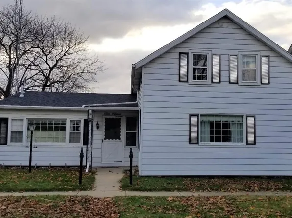 215 N Center Ave, Jefferson, WI 53549