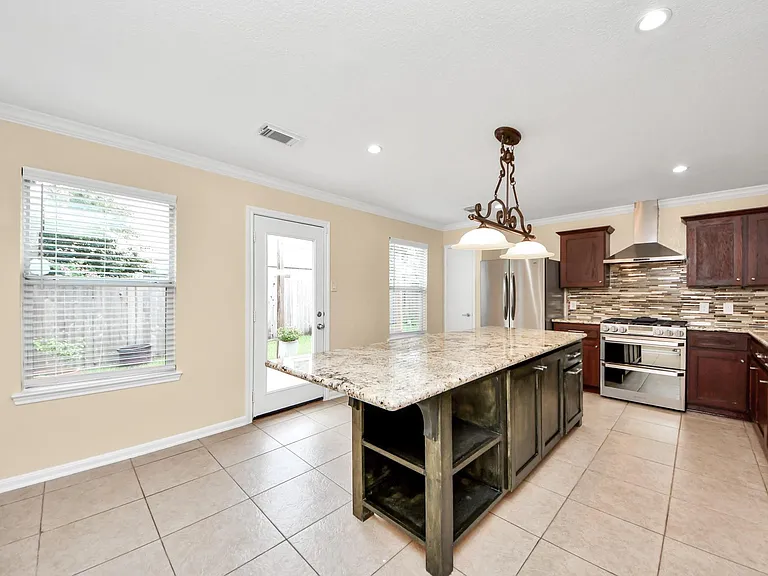 3815 Pebble Garden Ln — Photo 18