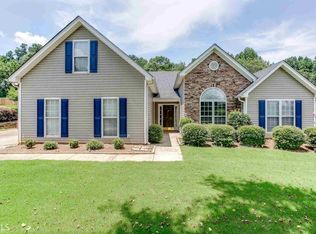 6333 Wilmington Way, Flowery Branch, GA 30542