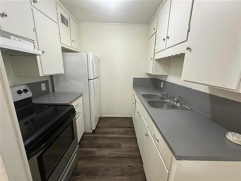 222 S Church St — Photo 40