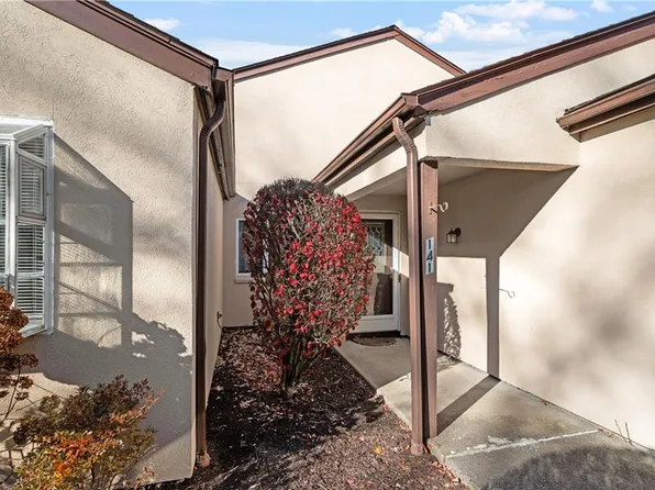 2970 Mendon Rd APT 141, Cumberland, RI 02864