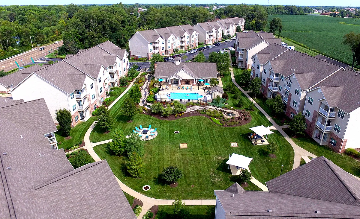 Villas At Crystal Lake — Photo 2