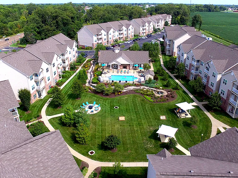 Villas At Crystal Lake — Photo 2