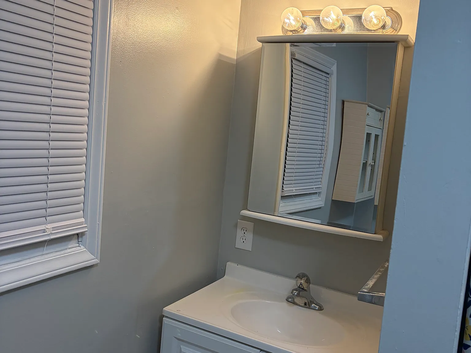 Studio, $675 — Photo 4