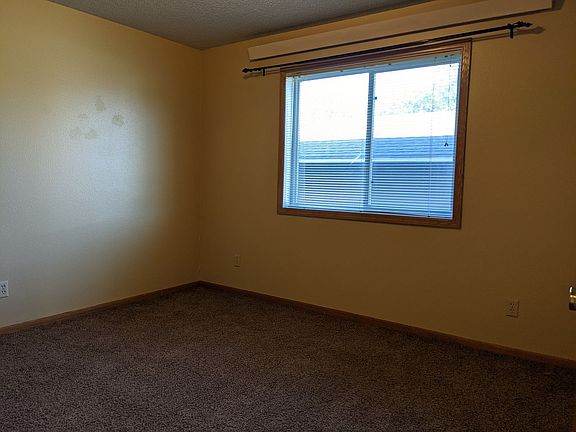 3rd image of 109 N Birch St #6