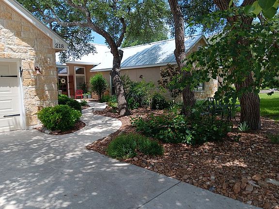 3rd image of 218 English Oaks Cir