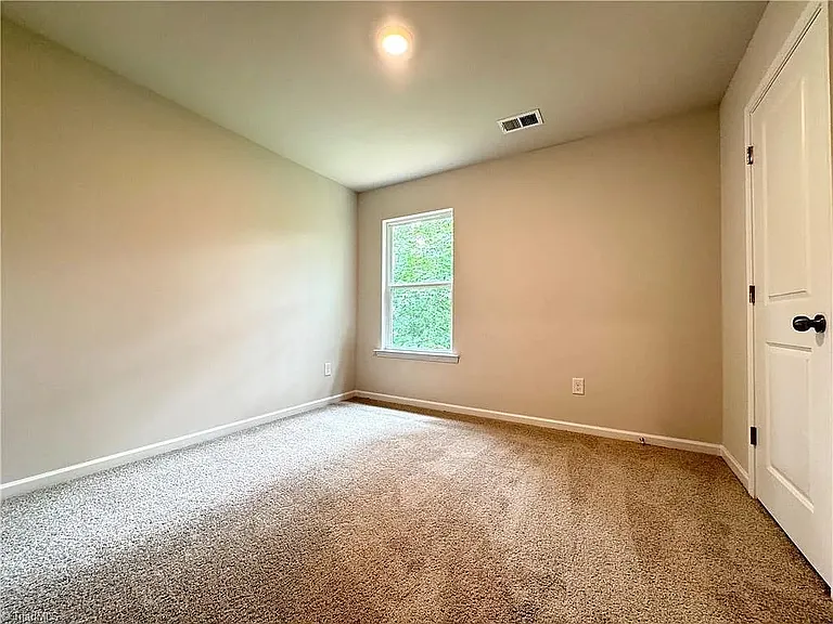 1086 W Bank St #201-202-204 — Photo 15