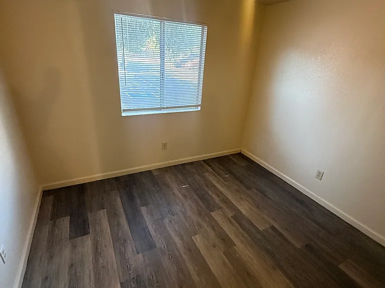 1230 Pioneer Ave #102 — Photo 8