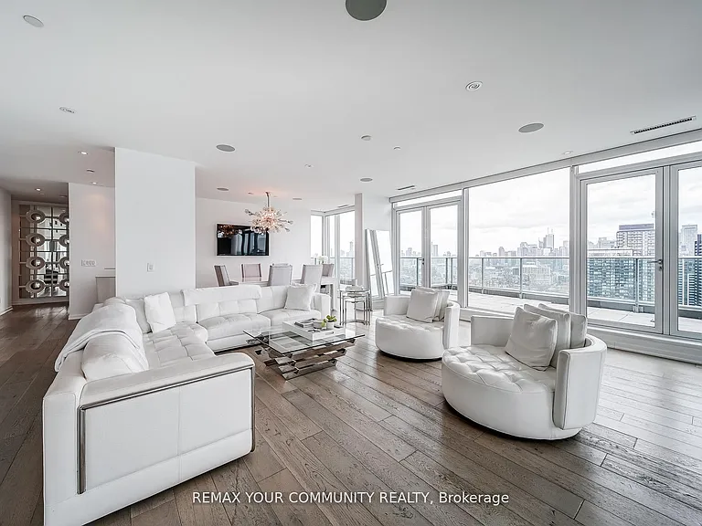 150 E Liberty St #Penthouse 2 — Photo 13