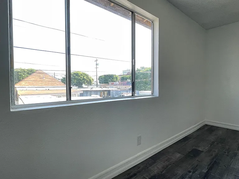 1316 S Catalina St — Photo 10