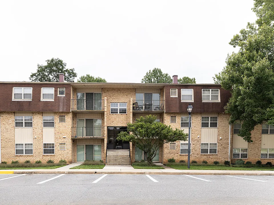 Village of Pine Run Apartments & Townhomes*