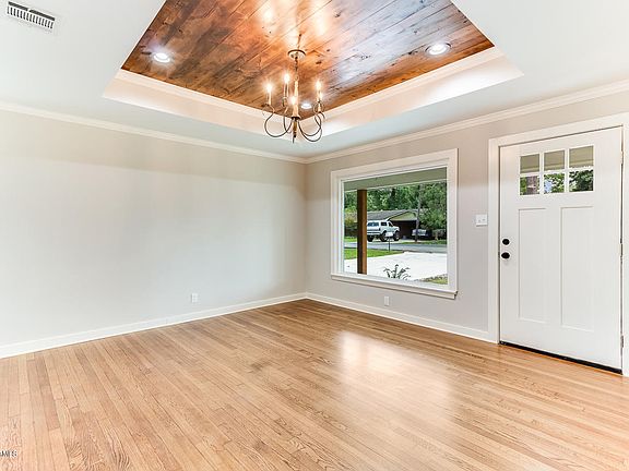 2nd image of 246 Marilyn Dr
