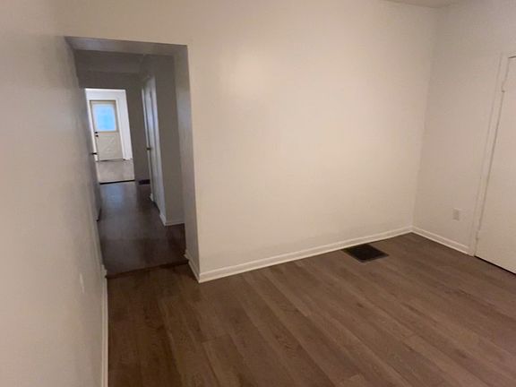 4th image of 319 Franklin Ave