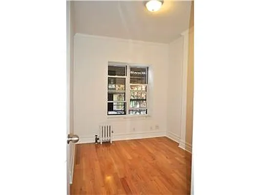 Rented by Douglas Elliman | media 26