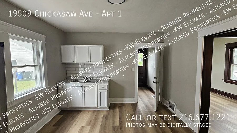 Beautiful 2 Bedroom 1st Floor Duplex! — Photo 2
