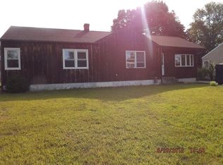 126 Woodcrest Cir, Chicopee, MA 01020