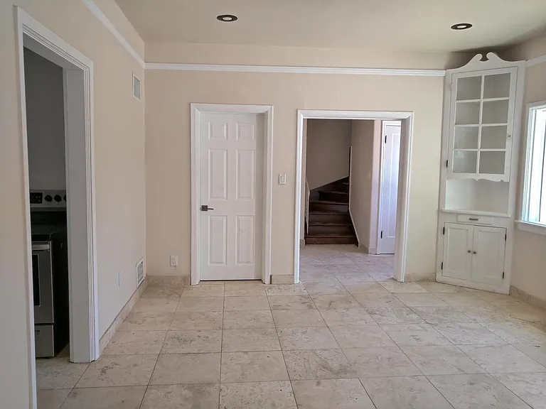 1321 E Mabel St — Photo 33