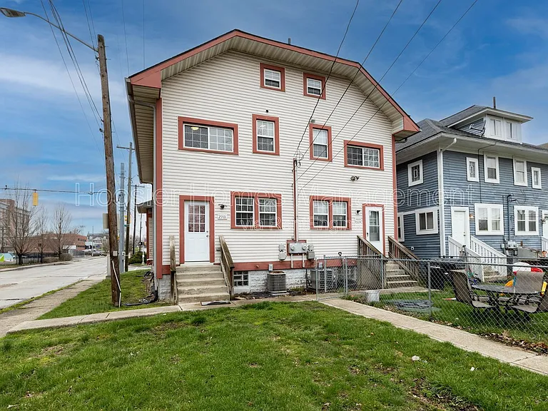 2901 N Talbott St — Photo 24
