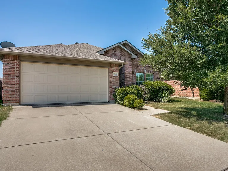 5617 Talons Crest Cir — Photo 3