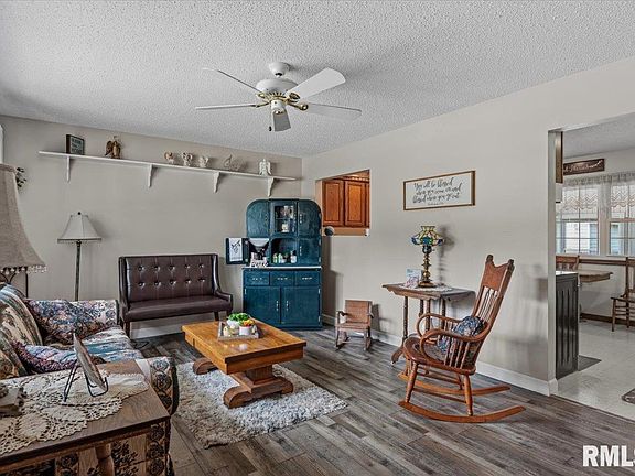 2nd image of 1349 Crestview Dr