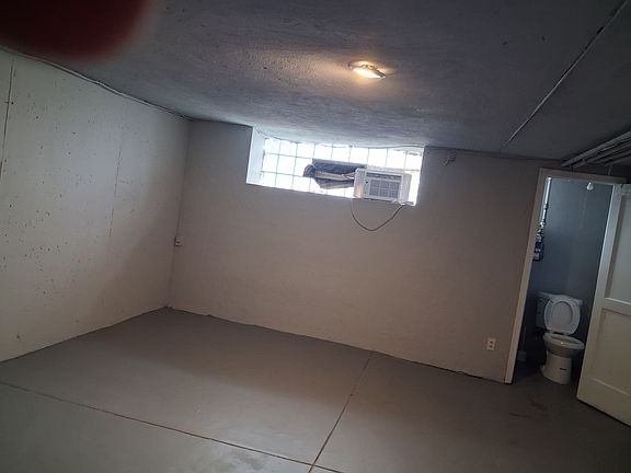 5th image of 1361 Unruh Ave