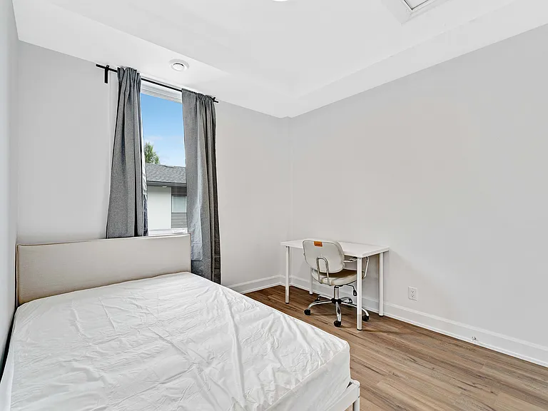 157 Sanford Ave #C — Photo 24