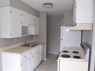 901 7th St S APT 7, Hopkins, MN 55343