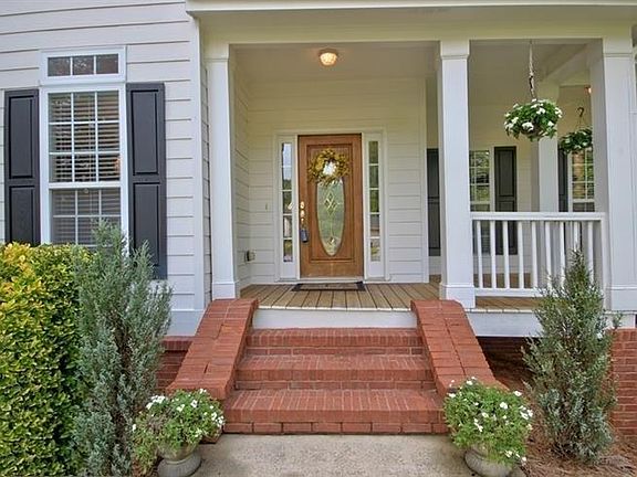 2nd image of 1821 Dover Ct