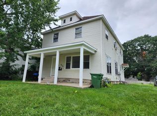 622 W 2nd St, Waterloo, IA 50701