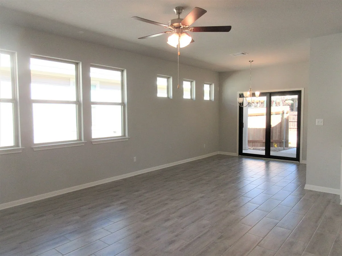 Building Photo - 2224 Pecan Island Dr