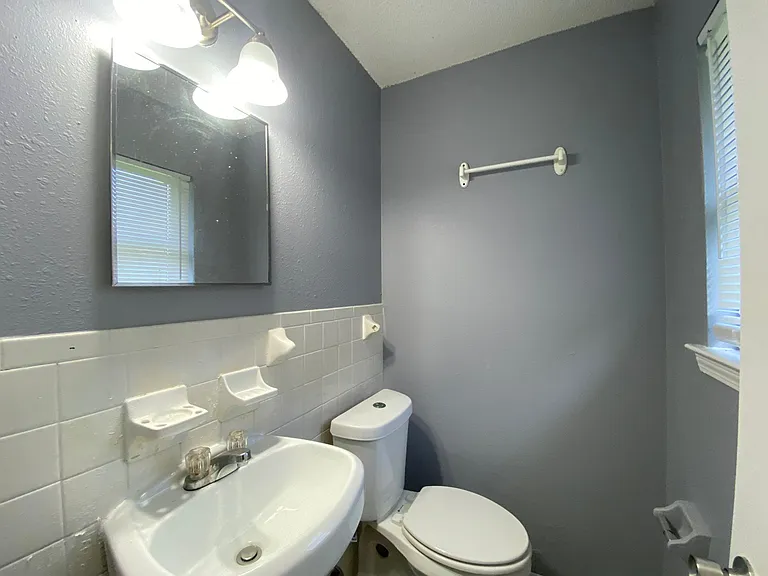 1154 Western Park Dr — Photo 11