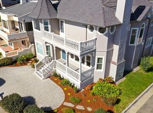 1612 W Cliff Dr, Santa Cruz, CA 95060