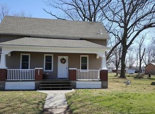 202 S Front St, Okawville, IL 62271