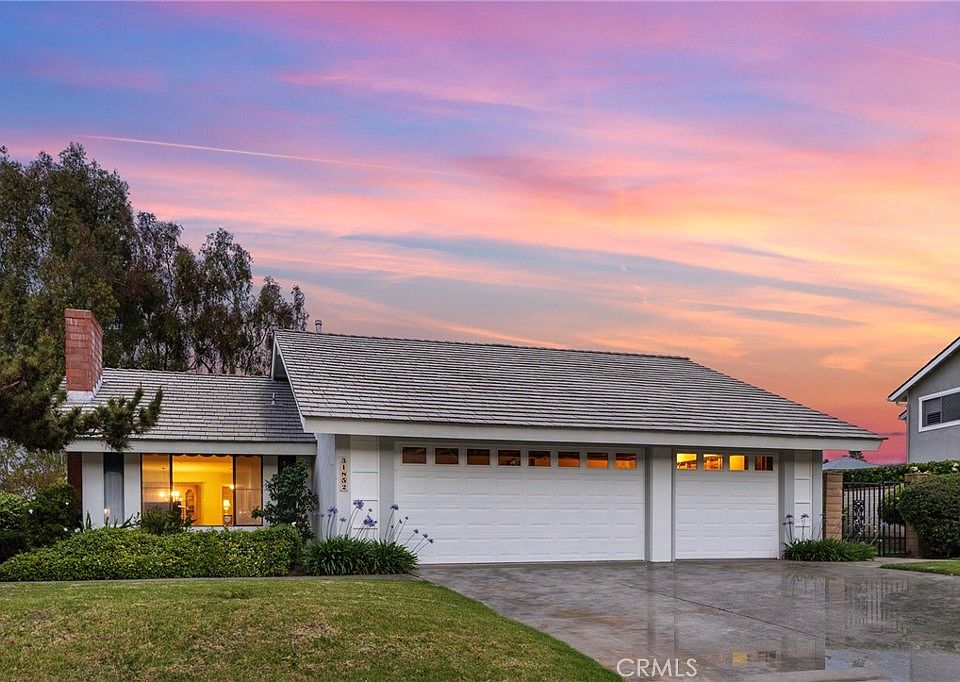 1st image of 31852 Avenida Evita