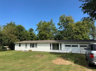 1150 W Sparrow Rd, Springfield, OH 45502