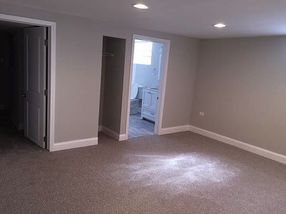 4th image of 5631 W Carmen Ave