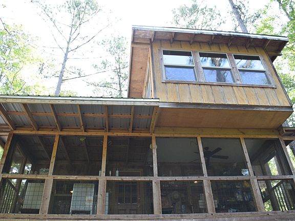 4th image of 224 Black Creek Dr