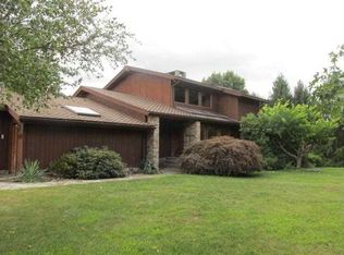 164 Adelaide Rd, Connellsville, PA 15425