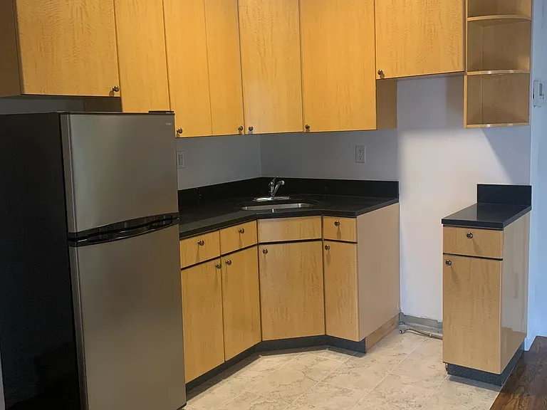 407 W 51st St #4A — Photo 1