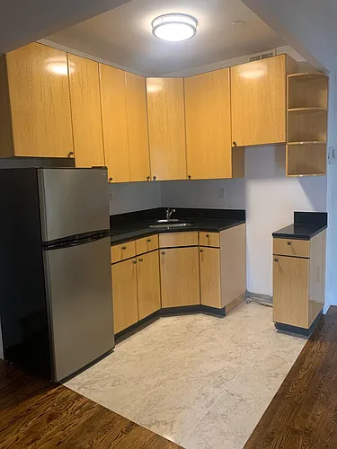 407 W 51st St #4A Photo 1