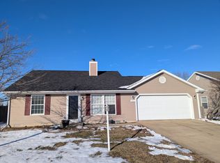 606 Northgate Dr, Saint Joseph, IL 61873