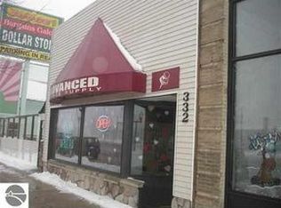 332 S Cedar St, Kalkaska, MI 49646