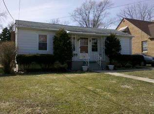 827 N Dement Ave, Dixon, IL 61021