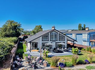 1657 Edwards Dr, Point Roberts, WA 98281