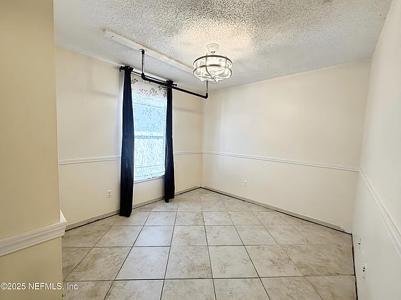 4th image of 4451 DEER VALLEY Drive