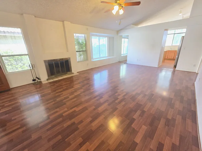 1056 W Sunward Dr — Photo 4