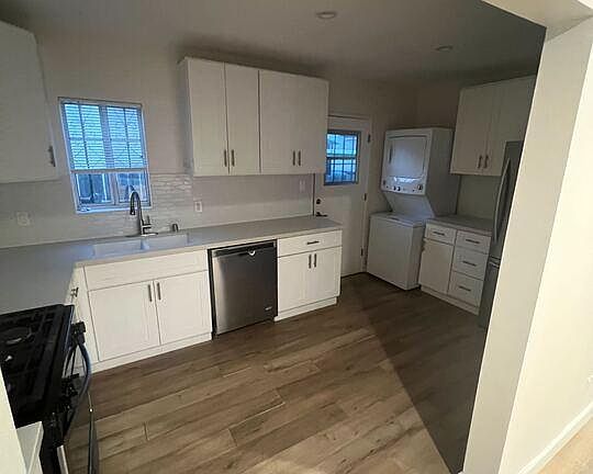 4th image of 3107 Gleason Ave #3