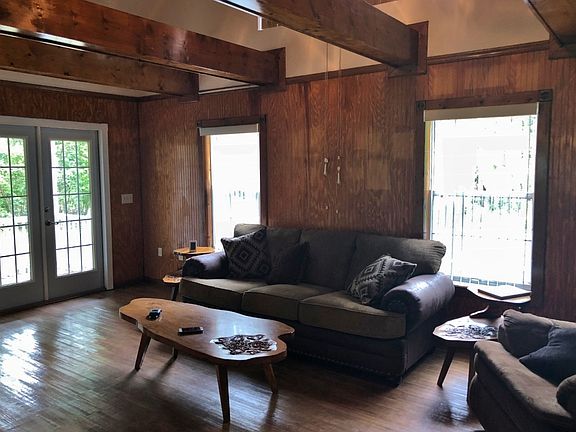 2nd image of 495 SE Stardust Pl