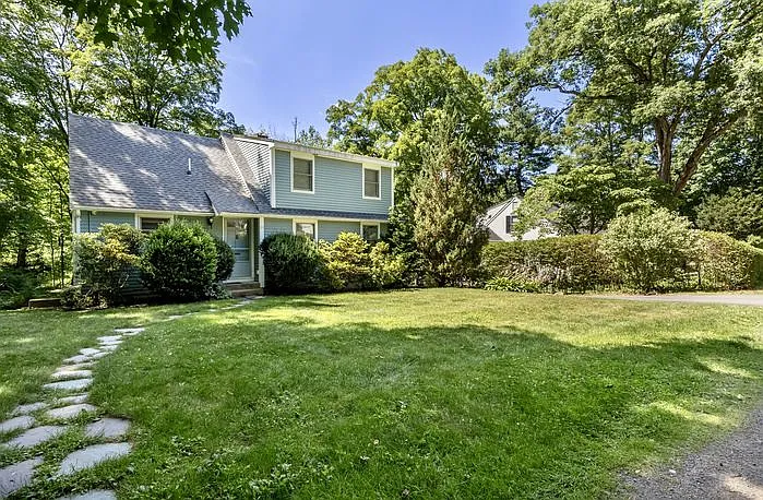 11 Springdale Ave